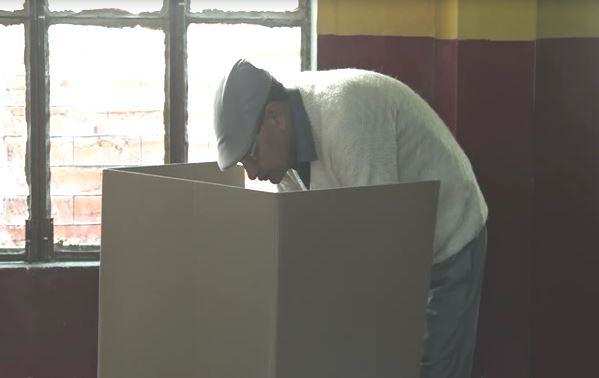 हल्द्वानी- नगर निगम चुनाव के लिए वोटिंग शुरू, देखिए ताजा शॉट्स