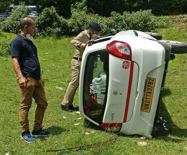 रानीखेत-बाराखाम जालली से अल्मोड़ा जा रही कार खाई में समाई, चार लोग थे सवार