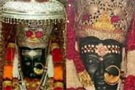 दिन में तीन रूप बदलती हैं ये देवी, इस पवित्र नदीं के तट पर बसा है चमत्कारिक मंदिर, वजह है ये खास