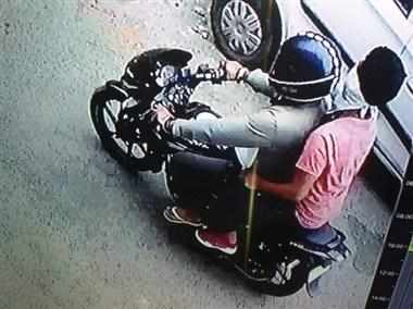 दिनेशपुर-मछली विक्रेता पर तान दिया तमंचा, फिर ऐसे फिल्मी अंदाज में लूट ली बाइक और नकदी