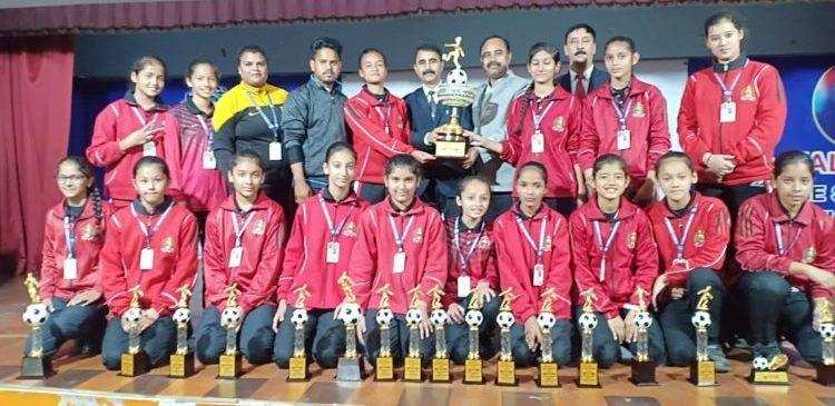 हल्द्वानी-शिवालिक स्कूल की बालिका फुटबाल टीम हुआ स्वागत, ऐसे किया सम्मान