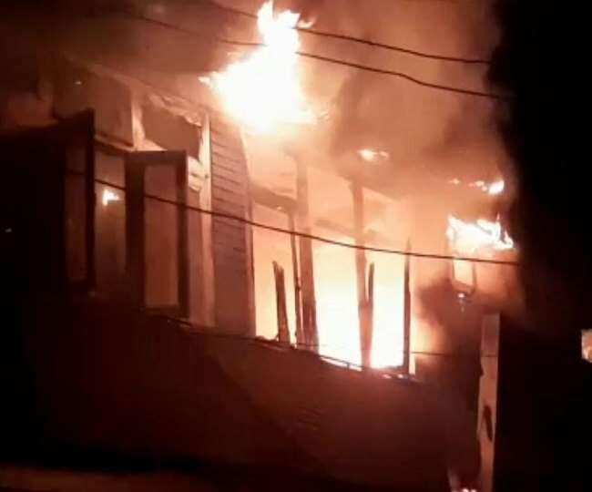 नैनीताल-मल्लीताल में धूं-धूं जल उठी चार मंजिला बिल्डिंग, एक जिंदा जला, दो लोग झुलसे