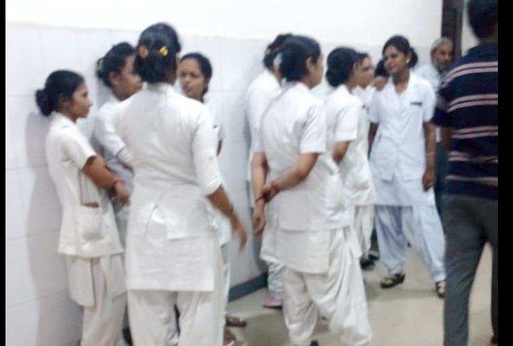 देहरादून- त्रिवेंद्र सरकार जल्द करने जा रही 5000 स्टाफ नर्सों की भर्ती, हर वर्ष खुलेंगे इतने पद