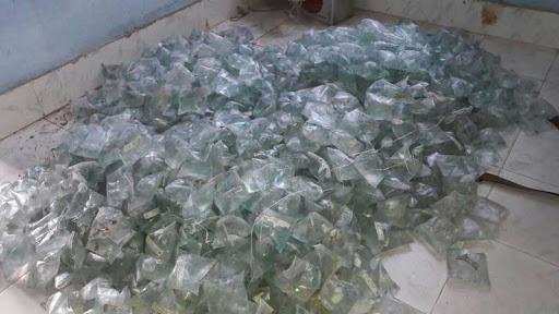 रामनगर-गजब का शराब तस्कर, टायर ट्यूब में भर दी 61 लीटर कच्ची शराब