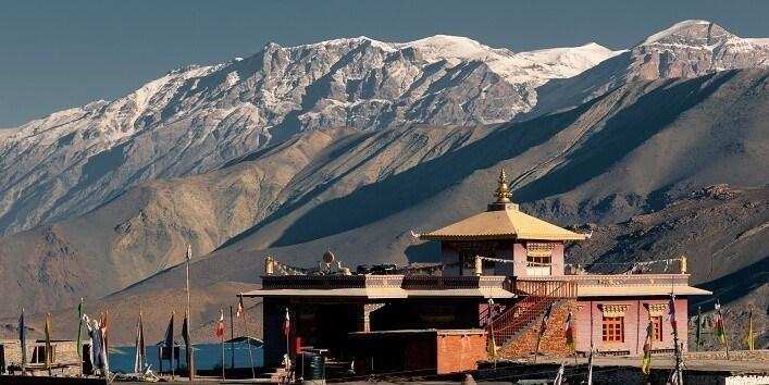 नेपाल बहुत ही रमणीक पर्यटन स्थल, पर्यटकों को आकर्षित करती हैं यहां की फिजाएं , कम खर्च में एक बार जरूर करेंं यहां की यात्रा