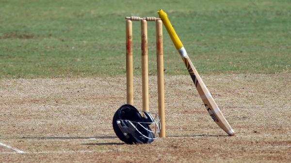 रोहित के नाबाद 8० की बदौलत लंच तक भारत तीन विकेट पर 1०6 रन