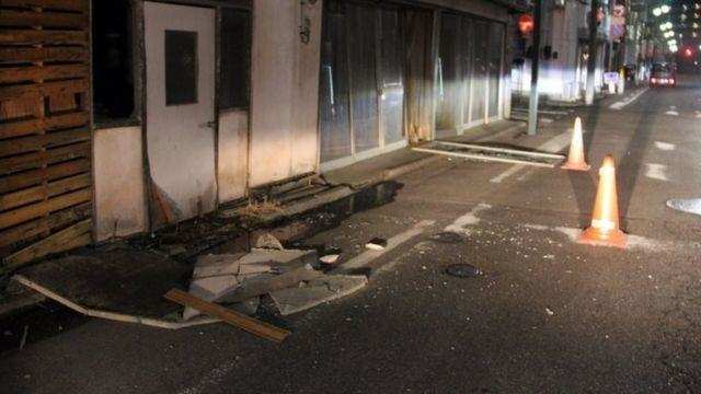 जापान में आया था 7.3 तीव्रता का जबर्दस्त भूकंप, 100 से भी अधिक लोग हए हैं घायल