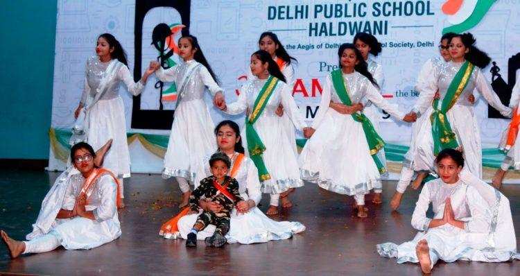 हल्द्वानी-दिल्ली पब्लिक स्कूल में मची सांस्कृतिक कार्यक्रमों की धूम , कलर्स ऑल इंडिया थीम ने ऐसे जीता लोगों का दिल