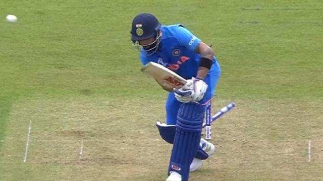 नई दिल्ली-पहले ही अभ्यास मैच में ढेर हुई विश्वकप की दावेदार टीम इंडिया, ग्रांडहोम ने ऐसे उखाड़ा कोहली का ऑफ स्टंप