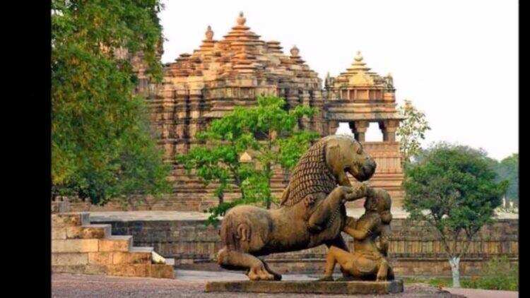 खजुराहो तीर्थ स्थल : विश्व की धरोहर हैं यहां के मंदिर, जानिए इनसे जुड़े रोचक तथ्य व इतिहास