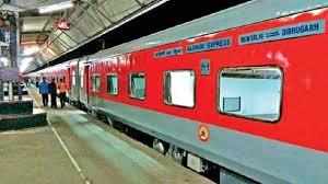 नई दिल्ली- लॉकडाउन के बीच 15 स्पेशल ट्रेनों का ये है टाइम-टेबल, ऐसे बुक होगी टिकट