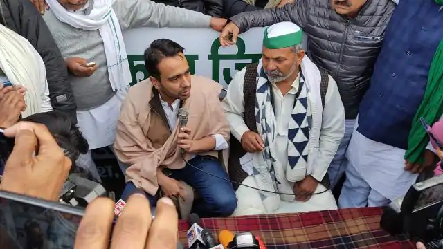 किसान आंदोलन: माहौल गरमाया, जयंत चौधरी टिकैत से मिलने पहुंचे, अजीत सिंह का समर्थन का ऐलान 