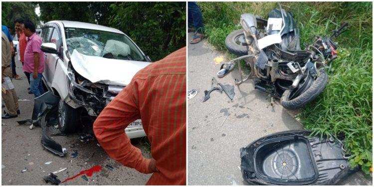 हल्द्वानी- नेता की कार ने कुचल डाली बीए की छात्रा, सड़क पर यूं बिखरे मिले स्कूटी के परखच्चे