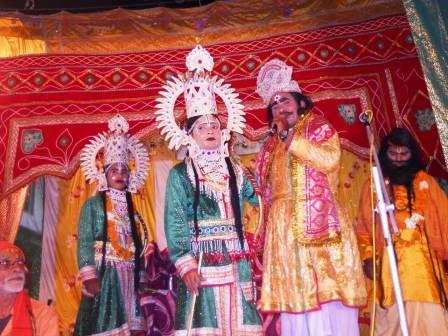 HOLI SPECIAL: ब्रह्मपुरी रामलीला में ताड़का उद्धार और सुबाहु वध का हुआ मंचन