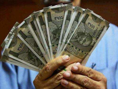 15 फरवरी से केन्द्र सरकार देने जा रही हर महीने आपको 3000 रुपये, करना है बस ये काम !