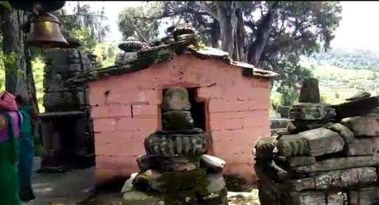 चमोली-अस्तित्व खोता जा रहा ये प्राचीन लक्ष्मी नारायण मंदिर, संस्कृति विभाग नहीं ले रहा सुध