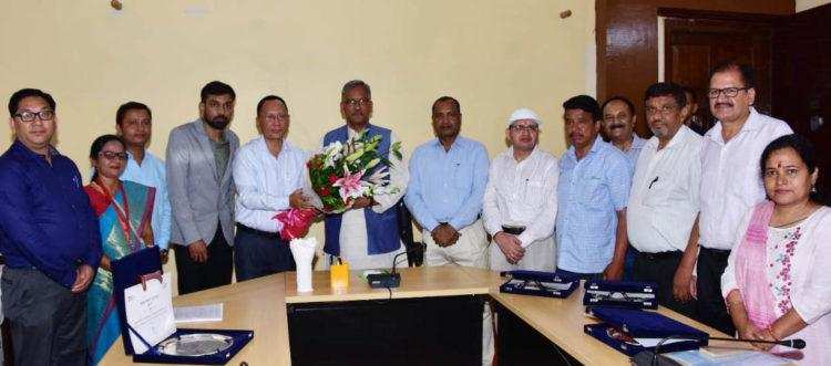 देहरादून-स्वच्छ भारत मिशन ग्रामीण पुरस्कार मिलने पर सीएम ने दी बधाई, नैनीताल जिले से इन्हें मिला राष्ट्रीय पुरस्कार