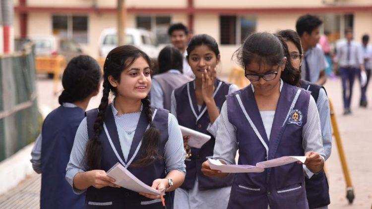 देहरादून- CBSE ने जारी किया 10वीं और 12वीं बोर्ड परीक्षाओं का शेड्यूल, जाने किस दिन से होगी परीक्षा
