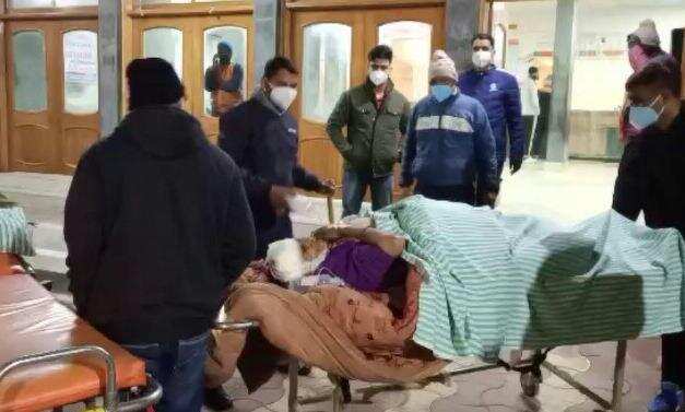 रामनगर-आपस में भिड़े दो परिवार, महिला का पेट फाड़ा, आंते निकली बाहर