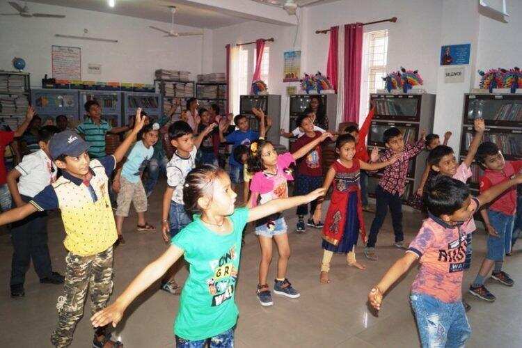 हल्दूचौड़- चिल्ड्रन्स एकेडमी स्कूल में शुरू हुआ समर कैम्प,विद्यार्थियों ने सीखे कथक ,ऐरोबिक्स और जुम्बा के गुण