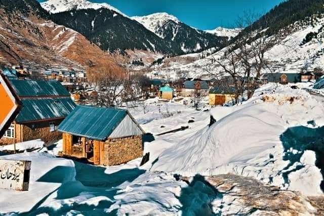 जम्मू- कश्मीर है धरती का स्वर्ग, एक बार जरूर करें यहां की यात्रा