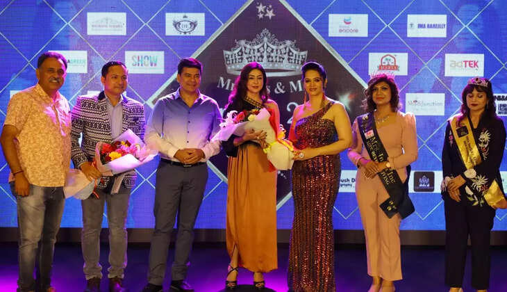 हिििििििििकर