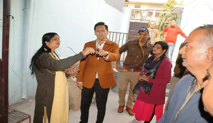 Haldwani ias deepak rawat photo 