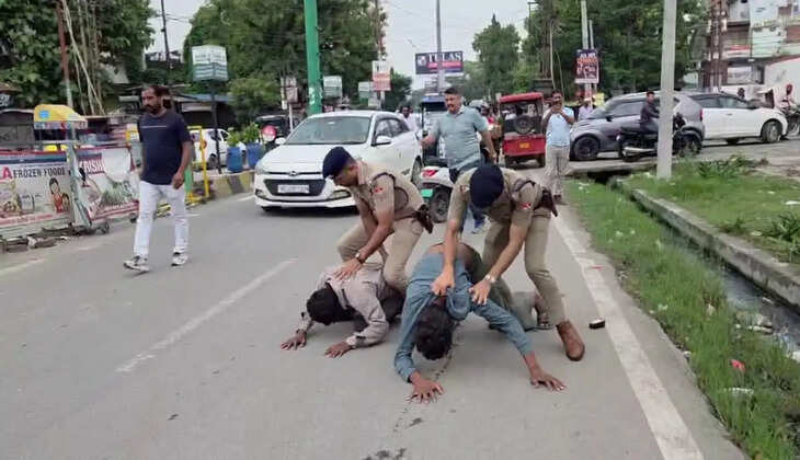 रुद्रपुर गैंगरेप केस, क्राइम सीन रिक्रिएशन के दौरान पुलिस कस्टडी से भागे दो आरोपी, दौड़ाकर दबोचा, भीड़ ने की पिटाई