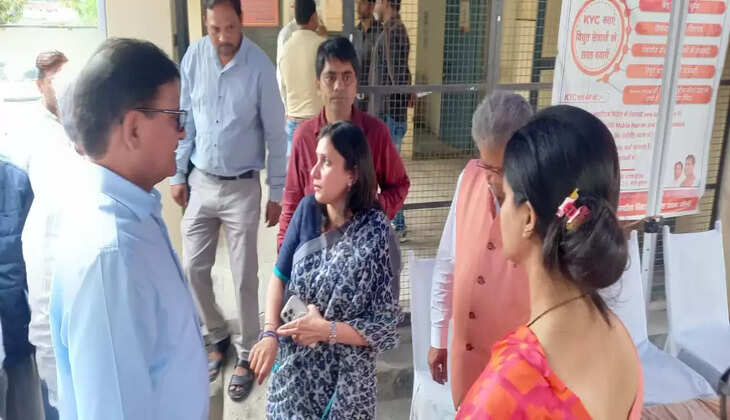 बरेली में मशीन के डेमो के दौरान धमाका, बाल बाल बचे वनमंत्री, कमिश्नर-डीएम