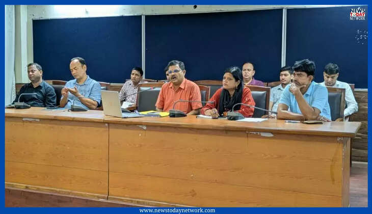 हल्द्वानी - मानसून को लेकर नैनीताल जिला प्रशासन अलर्ट मोड़ पर, 92 अधिकारी संभालेंगे मोर्चा, ADM ने ली बैठक 