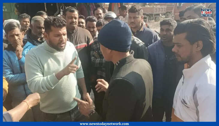 हल्द्वानी - शीशमहल गेट पर खनिज निकासी को लेकर स्थानीय लोगों ने विरोध प्रदर्शन किया शुरू, जानिए क्या है वजह