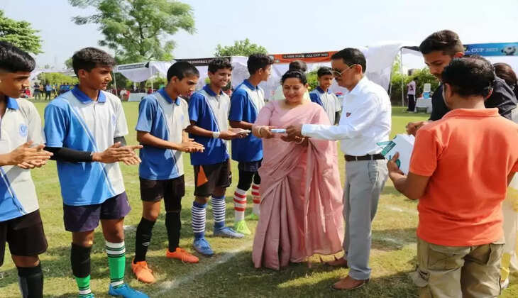 सिंथिया सेवन ए साइट फुटबॉल टूर्नामेंट 