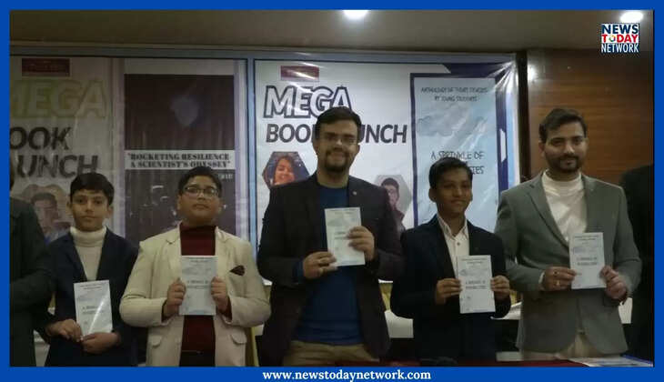 हल्द्वानी - ट्विन विन शिक्षण संस्थान के छात्रों ने छोटी उम्र में लिख डाली नई इबारत, इन बुक्स को लिखकर बन गए राइटर 