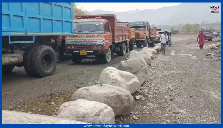 हल्द्वानी - परिवहन विभाग लेने जा रहा है एक्शन, 15 साल पुराने यह वाहन सड़कों पर नहीं दौड़ पाएंगे, बन जायेंगे कबाड़&nbsp;