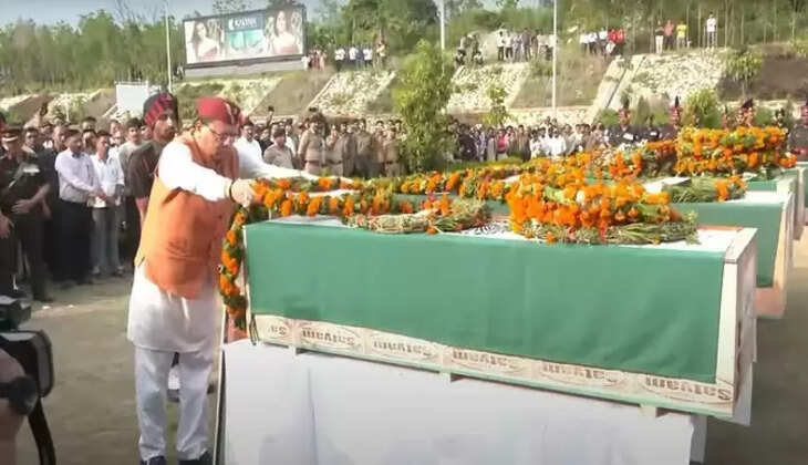 Jammu Kathua Terrorist Attack - &nbsp;देहरादून पहुंचे सभी पांच वीर जवानों के पार्थिव शरीर, मुख्यमंत्री धामी ने दी श्रद्धांजलि