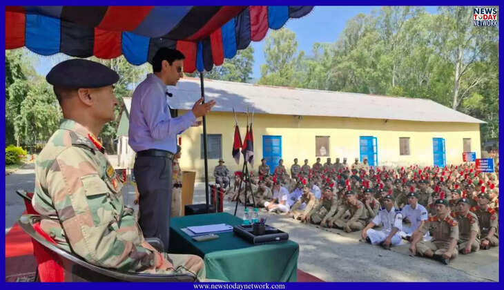 हल्द्वानी - कुमाऊं कमिश्नर दीपक रावत पहुंचे एनसीसी ट्रेनिंग कैंप, युवाओं को दिया नेतृत्व और राष्ट्रसेवा का संदेश