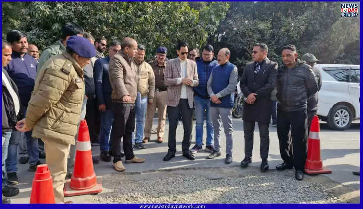 हल्द्वानी - 13 वर्षीय मासूम की मौत के बाद जागा प्रशासन, कमिश्नर दीपक रावत के सामने निरुत्तर दिखे USSDA अधिकारी