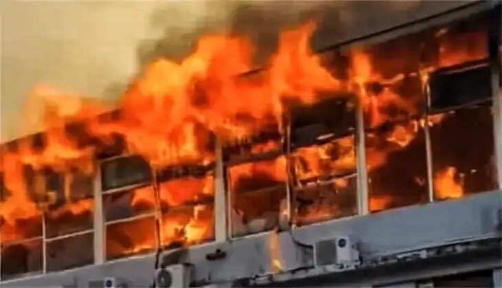 "ऋषिकेश - होटल की छत पर वेल्डिंग के दौरान भड़की आग, भारी नुकसान, बड़ा खुलासा"