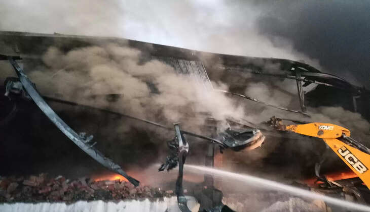 fire breakout in Shree Shandar Fiber Industries jaspur