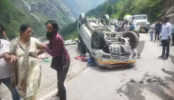 Uttarakhand Accident - बद्रीनाथ नेशनल हाईवे पर हुआ हादसा, सड़क पर पलटा बोलेरो कैंपर, कई लोग घायल&nbsp;