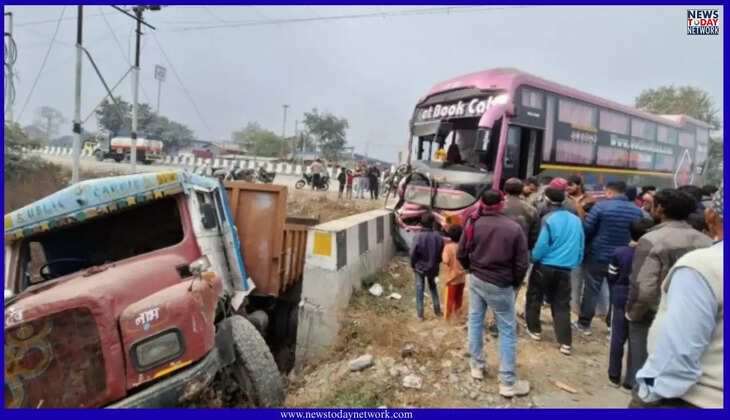 हल्द्वानी - गौला बाईपास रोड पर टूरिस्ट बस और डंपर की भीषण टक्कर, डंपर चालक घायल, ऐसे हो गया हादसा&nbsp;