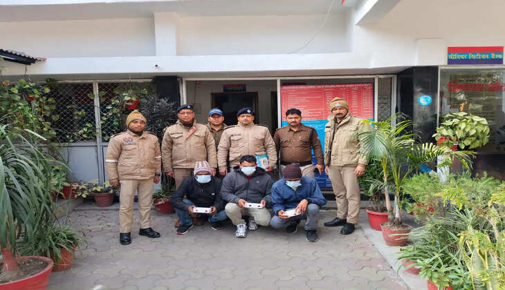 हल्द्वानी - रोड़वेज की बसों में यात्रा करते समय यात्रियों के जेब काटने वाले तीन चोर गिरफ्तार, ऐसे चढ़े पुलिस के हत्थे 