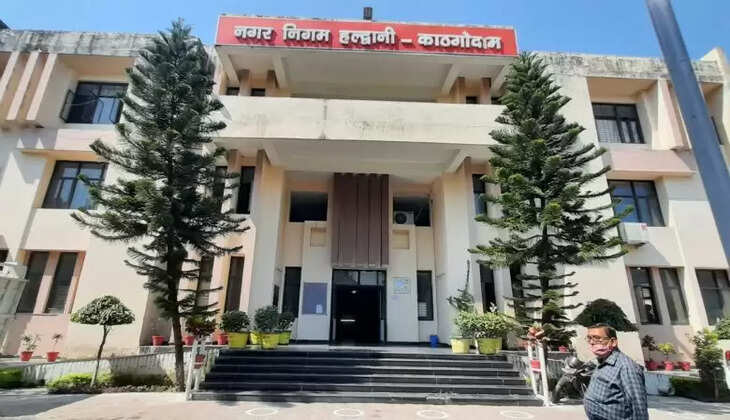 हल्द्वानी - &nbsp;जिलाधिकारी के निर्देश पर नगर निगम ने बनाई कमेटी, अब यहां के अतिक्रमण को चिन्हित कर एक्शन की तैयारी&nbsp;
