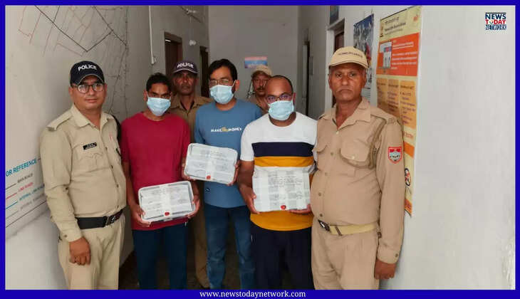 हल्द्वानी - पंचायत चुनाव के दौरान नशे के सौदागरों पर पुलिस का शिकंजा, 1.975 किलो चरस के साथ तीन तस्कर गिरफ्तार