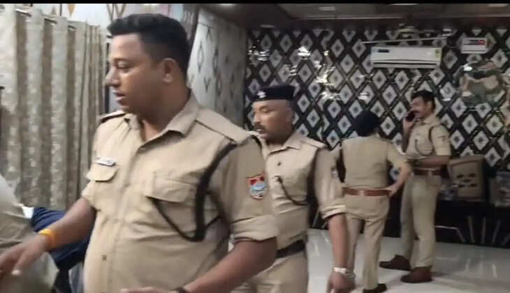 हल्द्वानी- गोरापड़ाव में फर्जी SOG बनकर डकैती, 8 लाख रुपये समेत जेवर और 12 मोबाइल लूटे
