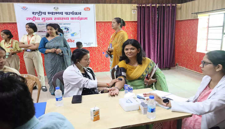 शैमफोर्ड स्कूल में स्वास्थ्य विभाग द्वारा स्वास्थ्य कार्यशाला एवं कैम्प का आयोजन