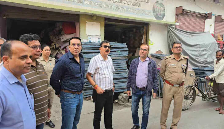 हल्द्वानी - बिजली चोरी पर बड़ी कार्रवाई, 108 घरों और प्रतिष्ठानों पर छापेमारी, बनभूलपुरा में सात टीमों ने चलाया अभियान