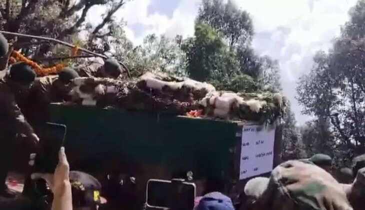 उत्तराखंड - 56 साल बाद सैनिक का पार्थिव शरीर आया घर, अंतिम दर्शन और अंत्येष्टि के लिए उमड़ पड़ा पूरा इलाका&nbsp;
