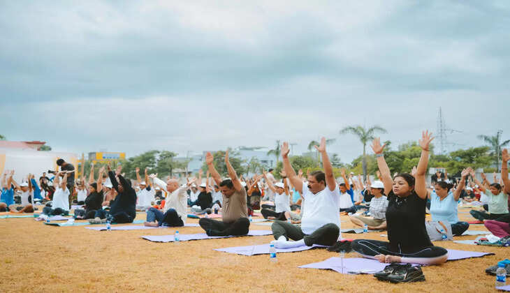 हल्द्वानी - पाल कॉलेज में हुआ योग महोत्सव का भव्य आयोजन, मन मस्तिष्क को शांत रखने के सीखे गुर&nbsp; pal collage haldwnai 
