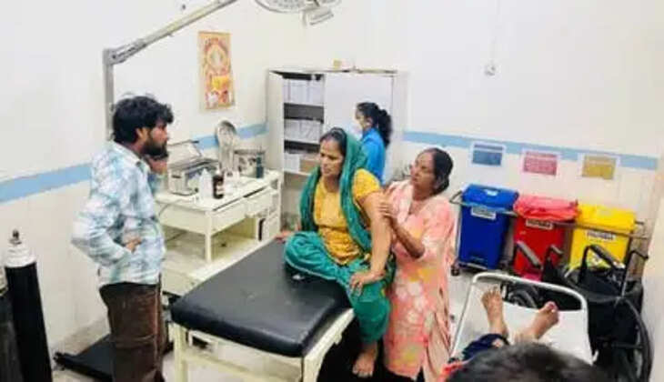 रामनगर - गर्जिया मंदिर जा रही श्रद्धालुओं से भरी ट्रैक्टर-ट्रॉली पलटी, 20 से अधिक घायल